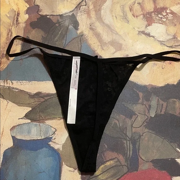 G String - Picture 3 of 4